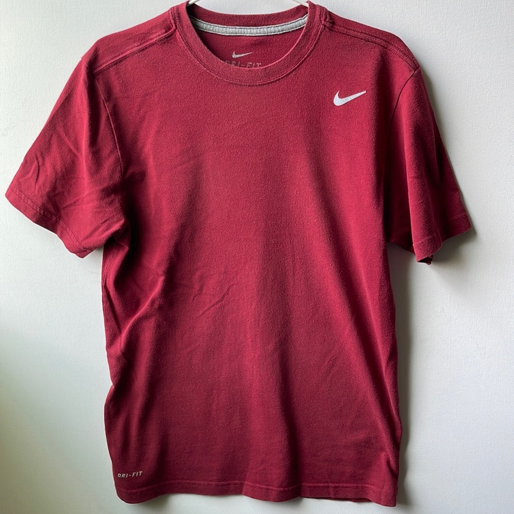 Nike Men’s Dri-Fit T-Shirt | Red | Small
